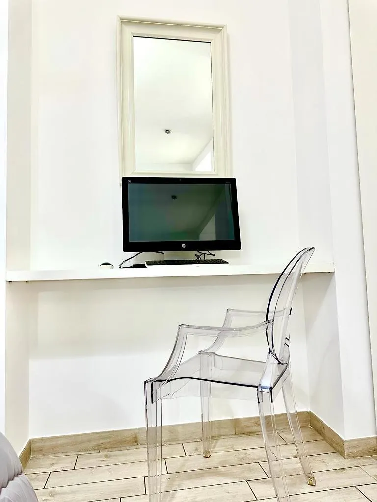 Medina Home Naples